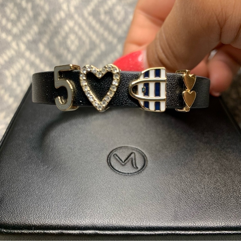 NEW KEEP Collective Bag Lover Starter Kit 4 Charms and 1 Black leather Bracelet